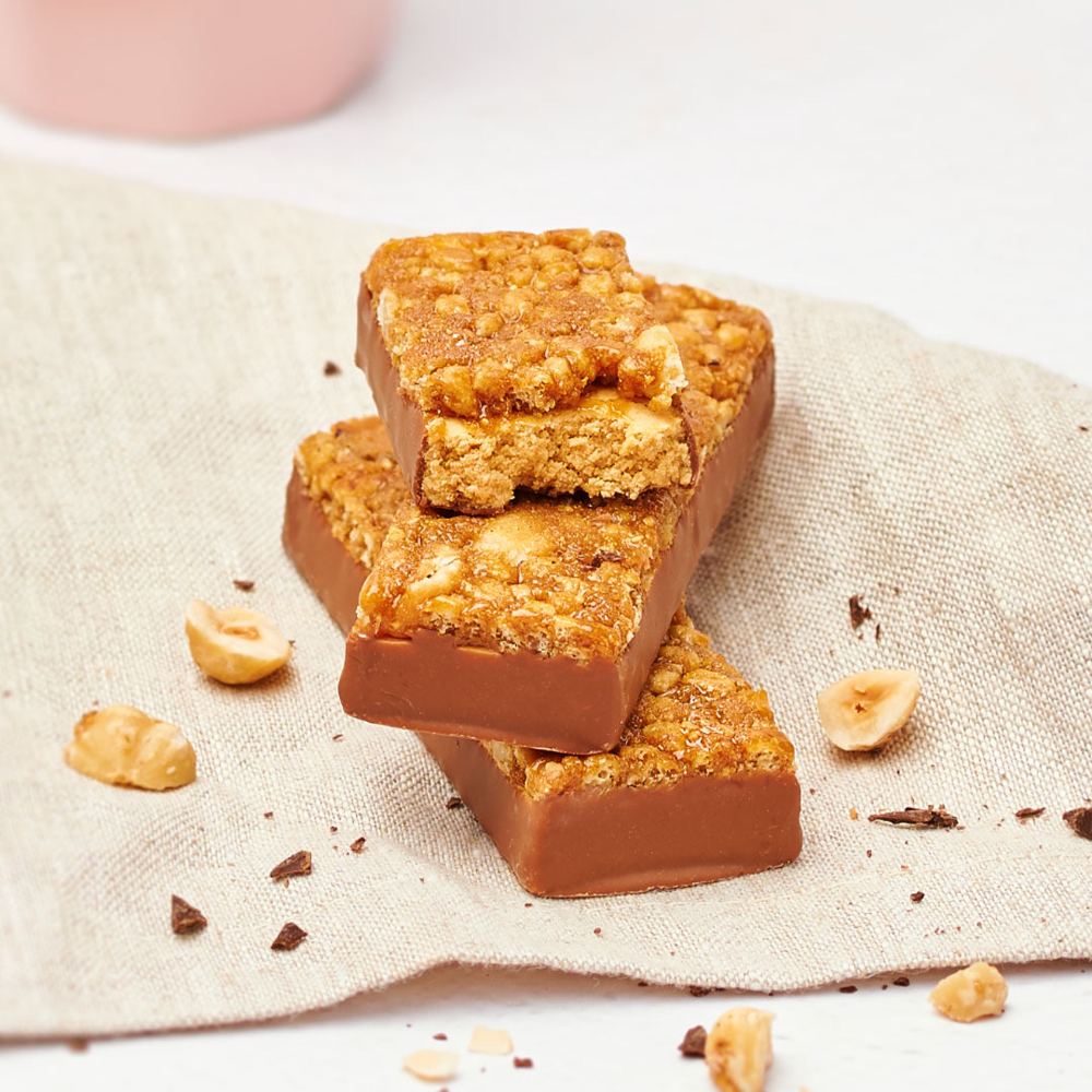 Reep hazelnoot-nougat crunch met chocolade